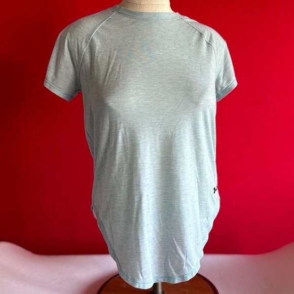 Under Armour Breathable Work Out T-Shirt Size Medium - Picture 1 of 8